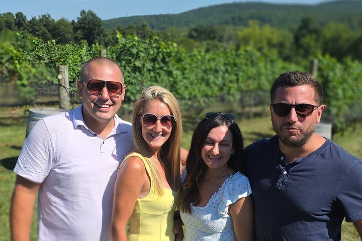 Harpers Ferry to VA Wine Country 4 Hour Tour for 4 Guests