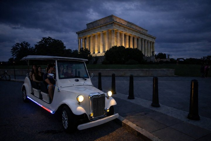 Washington, DC: Sunset & After-Dark Monuments Tour by E-Cart