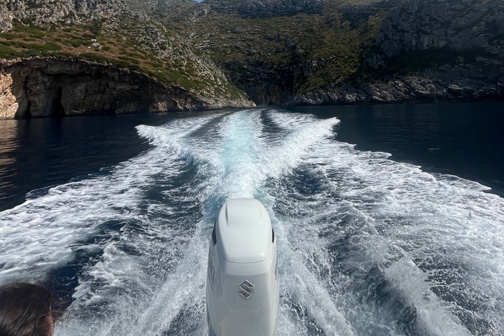 Dhermi Boat Tour to Grama Bay Blue Gem Cave and Swim Snorkeling