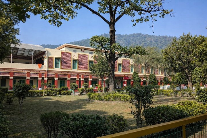 Rishikesh: Beatles Ashram Art & Meditation Heritage Walk