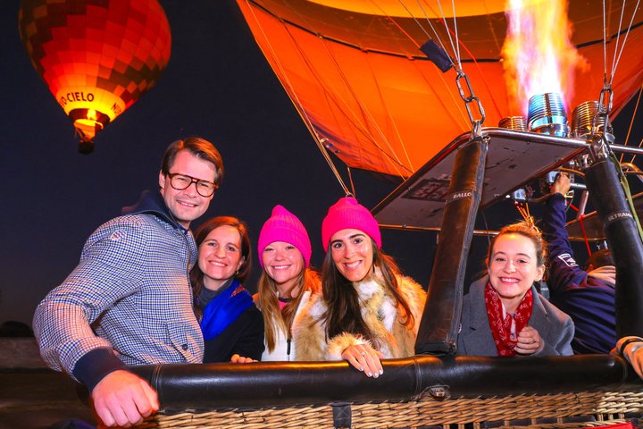 Balloon flight + Breakfast in cave + Pyramids + Pick up CDMX.