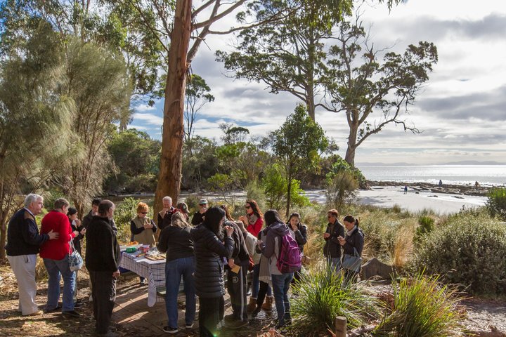 All Inclusive Bruny Island Day Tour Plus Guided Lighthouse Tour
