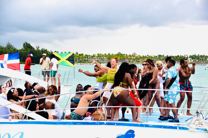 #1 Punta Cana Hip Hop Adults Only Party Boat with Open Bar & DJ