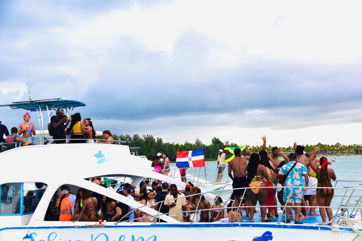 #1 Punta Cana Hip Hop Adults Only Party Boat with Open Bar & DJ