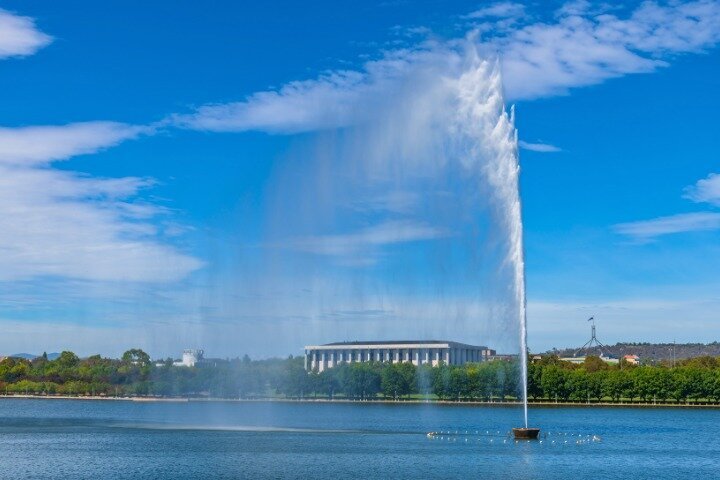 Canberra City Highlights Self Guided Walking Tour