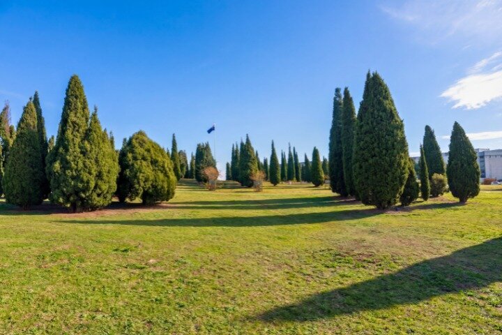 Canberra City Highlights Self Guided Walking Tour