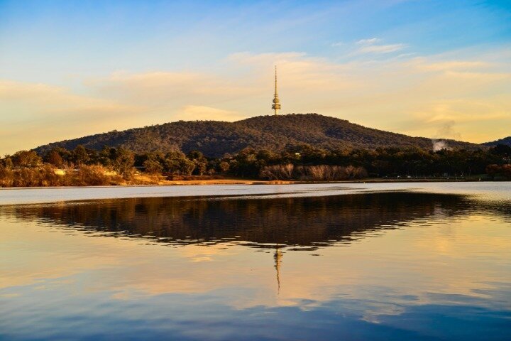 Canberra City Highlights Self Guided Walking Tour