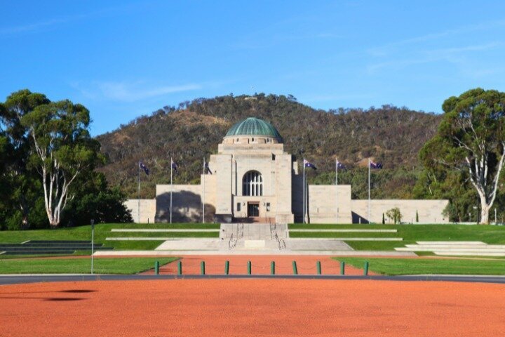 Canberra City Highlights Self Guided Walking Tour