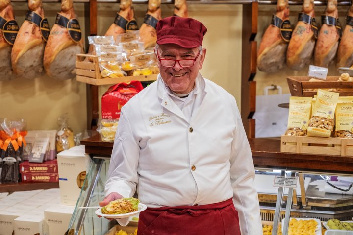 Bologna Food & Market Tour with Local Dishes, Pasta, Wines & More