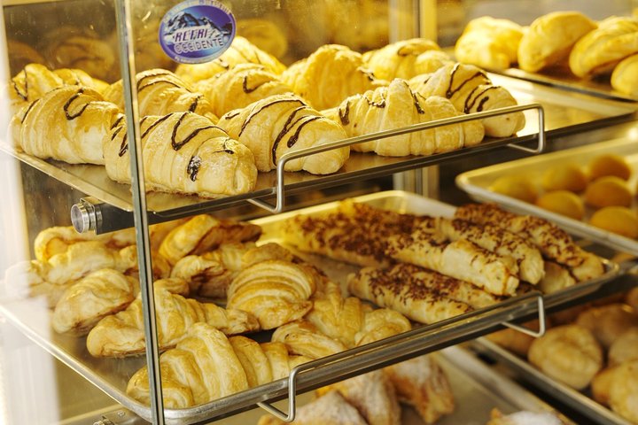 Explore Pereira; History, Gastronomy, coffee and cable car