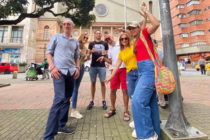 Explore Pereira; History, Gastronomy, coffee and cable car