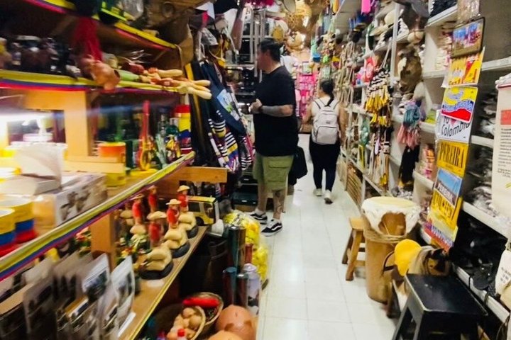 Explore Pereira; History, Gastronomy, coffee and cable car