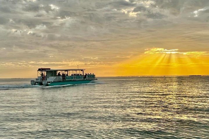 Islamorada Sunset Cruise with Champagne Toast and Snacks