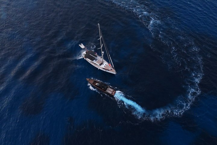 Milos Luxury Sailboat Cruise to Kleftiko Bay with Meal and Drinks