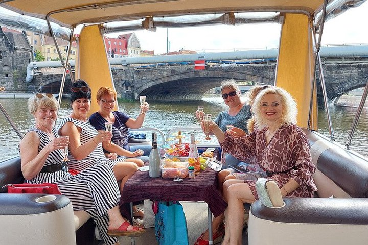 Wroclaw: Premium Catamaran Cruise at BARBARKA Riverside Bar