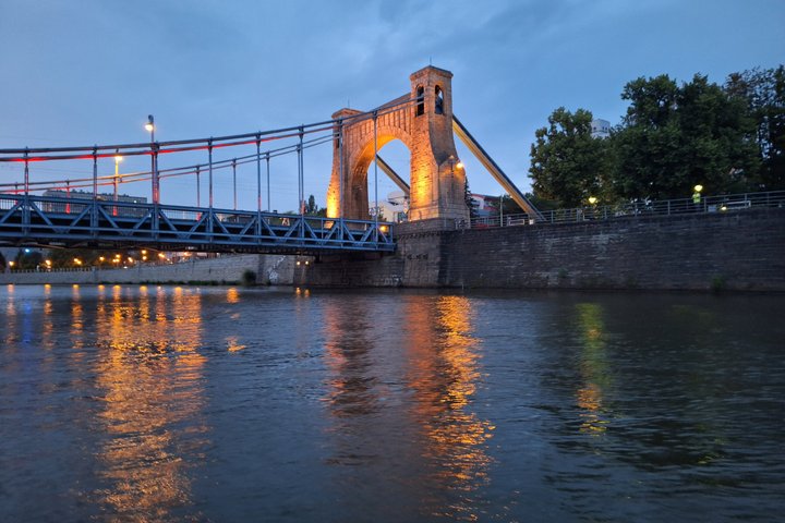 Wroclaw: Premium Catamaran Cruise at BARBARKA Riverside Bar