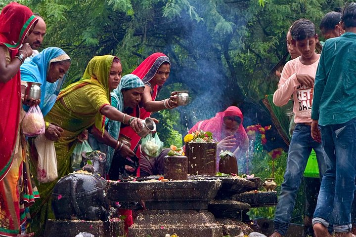 Private Guided Heritage and Cultural Tour in Khajuraho