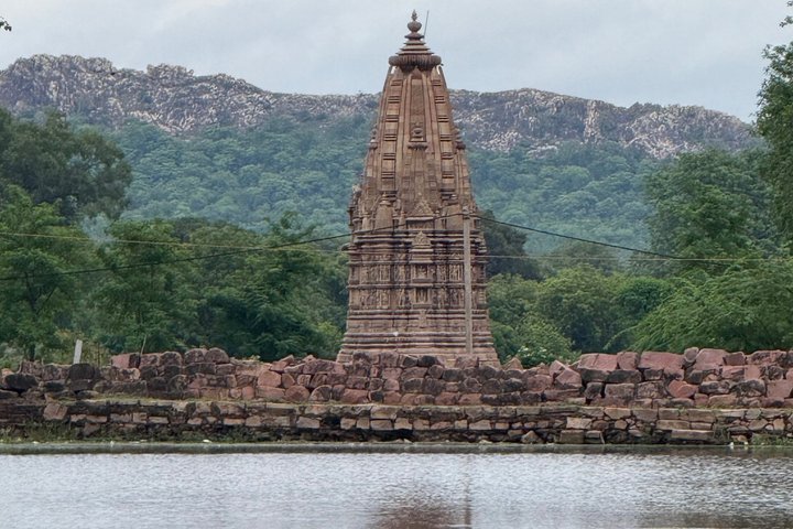 Private Guided Heritage and Cultural Tour in Khajuraho