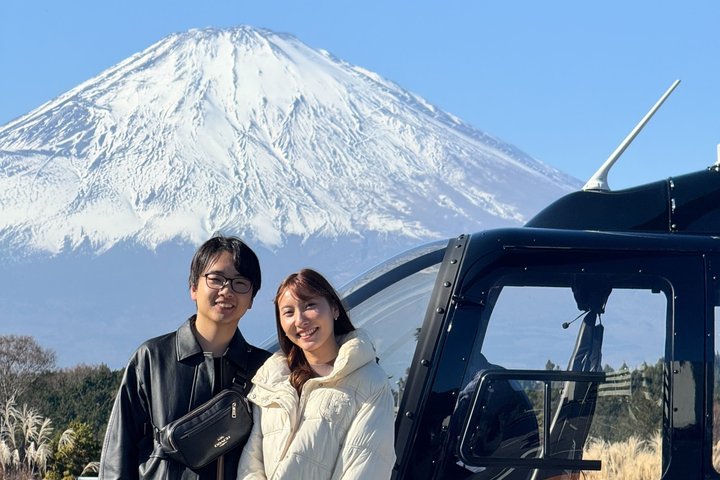 Gotemba Outlet : Mt.Fuji Helicopter Scenic Flight (15-min)