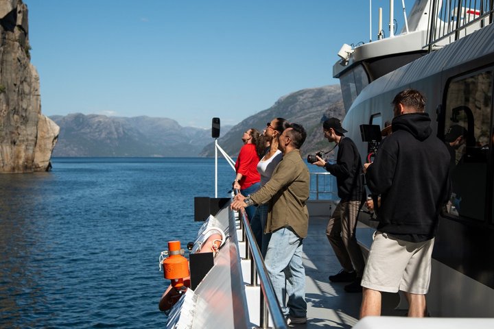 Stavanger: Electric Fjord Cruise to Lysefjord & Preikestolen