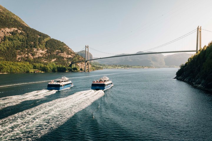 Stavanger: Electric Fjord Cruise to Lysefjord & Preikestolen