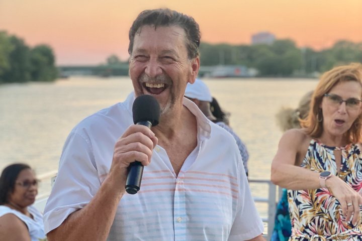 Evening Summer Cruise in Wilmington with Onboard Bar