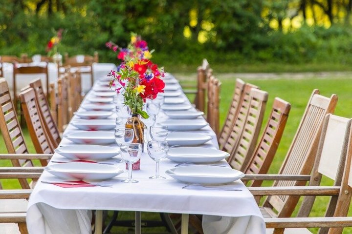 Lunch in the Shadow of the Walnuts, with Wine tasting tour