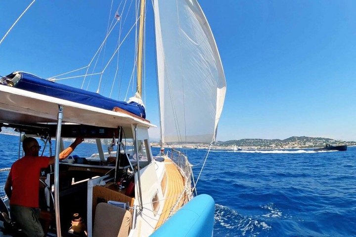 Cruise / Navigation / Sunset in the Lerins Islands
