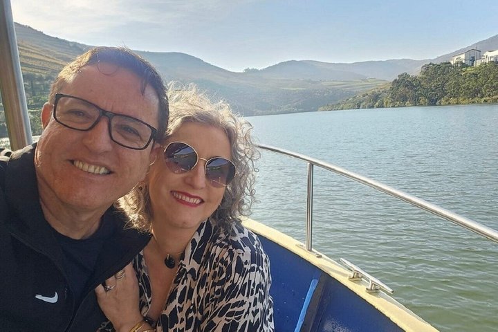 Douro Valley to Lisbon with Coimbra, Fatima, Tomar, Nazaré, Óbidos