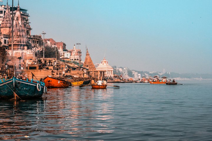 Varanasi Landmark Evening City Tour - Aarti, Boating & Witnessing the GOD