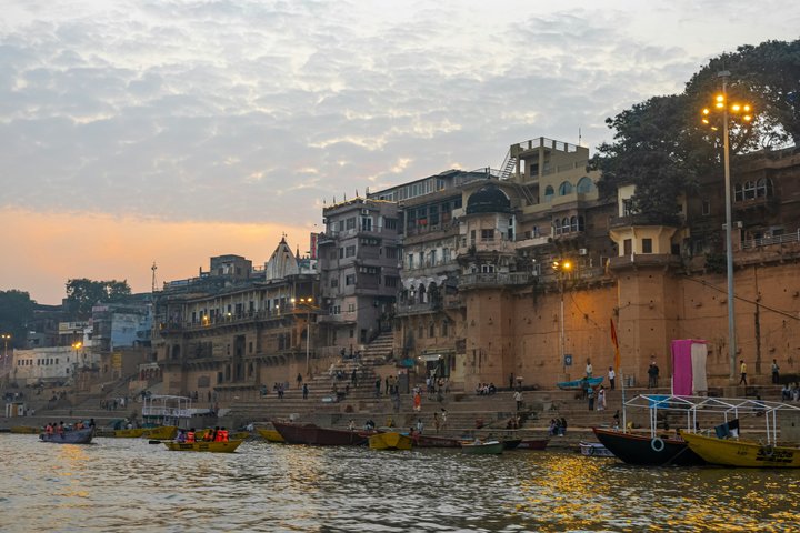 Varanasi Landmark Evening City Tour - Aarti, Boating & Witnessing the GOD