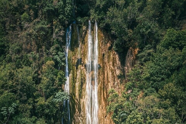 Samana El Limon Waterfall Guided Hike and Horseback Adventure