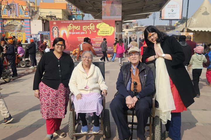Ayodhya Private Tour & VIP Darshan -Special support for Seniors