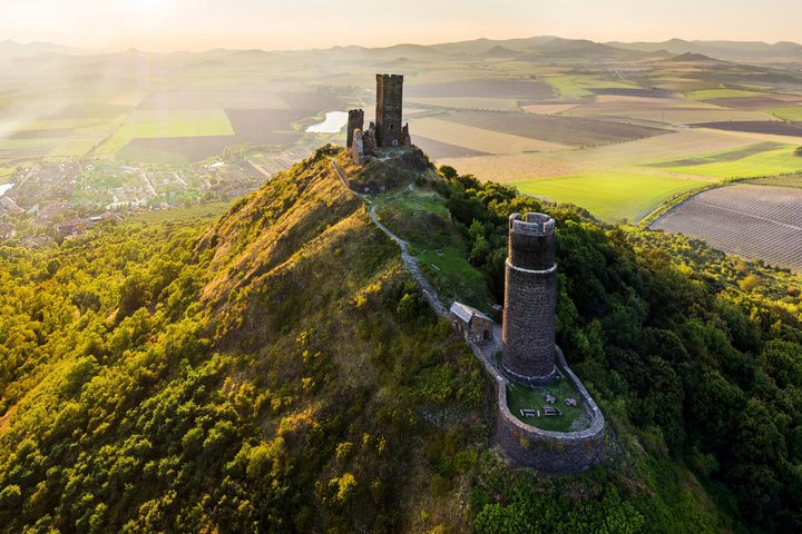 Private Bohemia Wine Tour from Prague with Gourmet Tastings