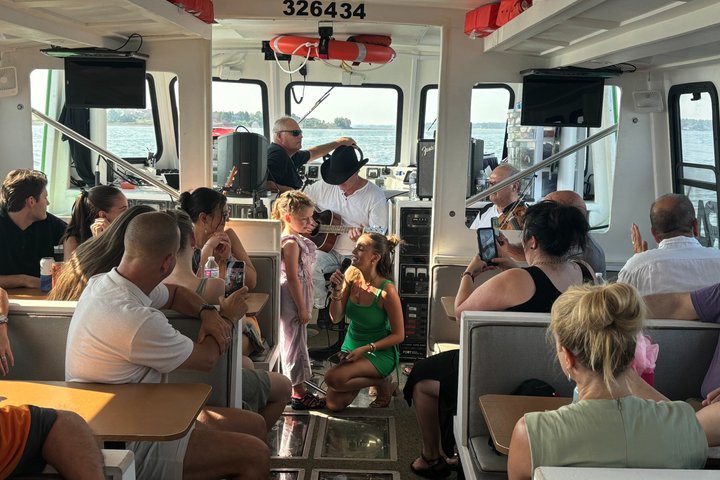 Solar harbour cruise with live music! (Optional lunch/dinner)