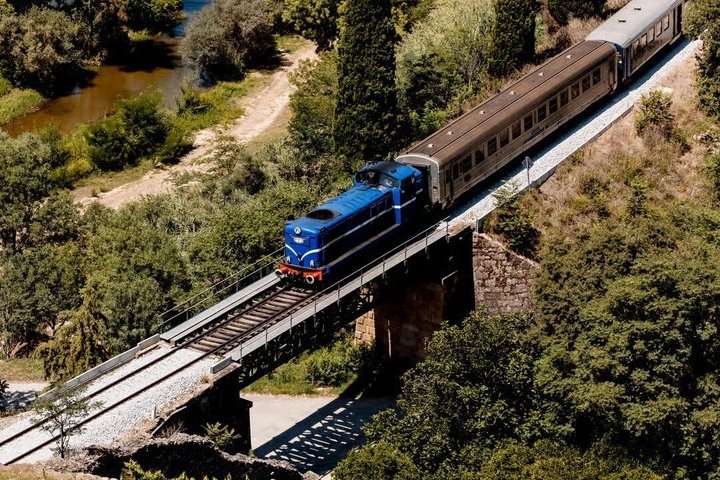 Porto - Douro Valley: Boat, Train, Wine Tasting & Lunch Included
