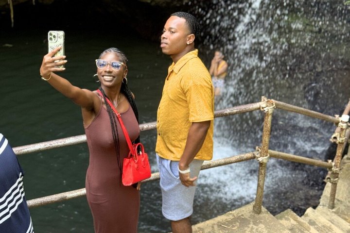 Grenada’s Best: Waterfalls, Chocolate, Rum and Rainforest Tour