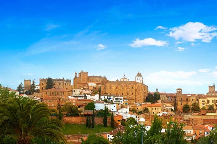 Hello Caceres: Private 2-Hour Intro City Walk with Local Guide