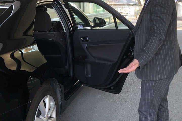 Private Airport Transfer: Chubu Airport (NGO) → Nagoya City