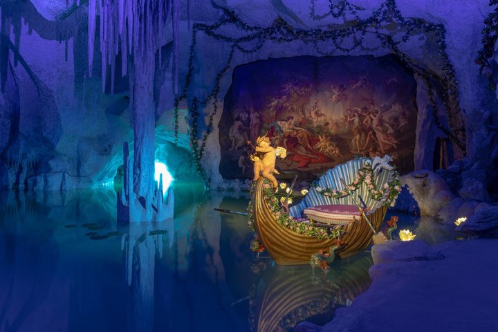 VIP Daytrip Neuschwanstein, Linderhof and Grotto from Munich