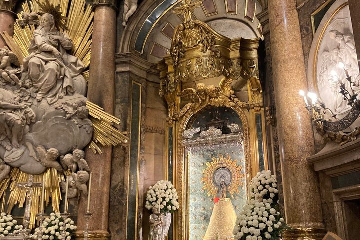 Guided tour of the Basilica of the Pillar of Zaragoza