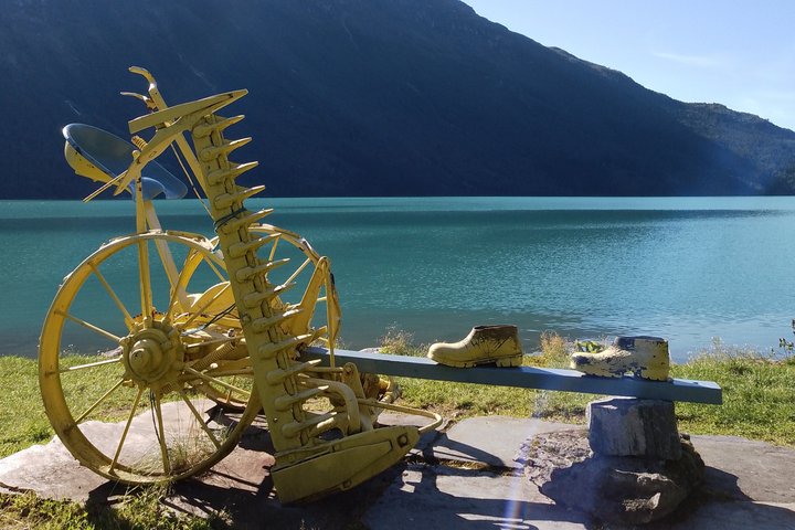 Two Lakes and A Glacier Scenic Tour from Olden