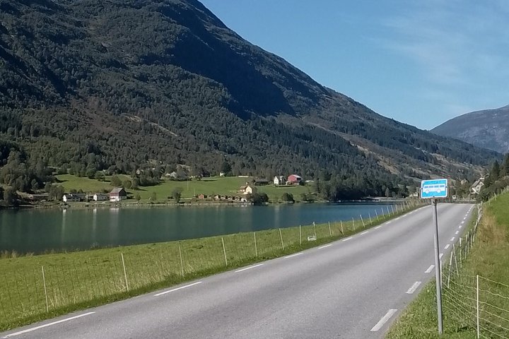 Two Lakes and A Glacier Scenic Tour from Olden