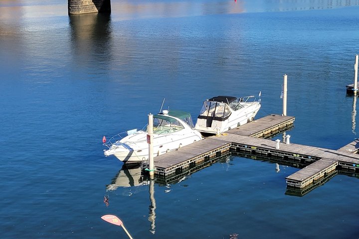 2 Hour Private Sightseeing Charter Boat Cruise