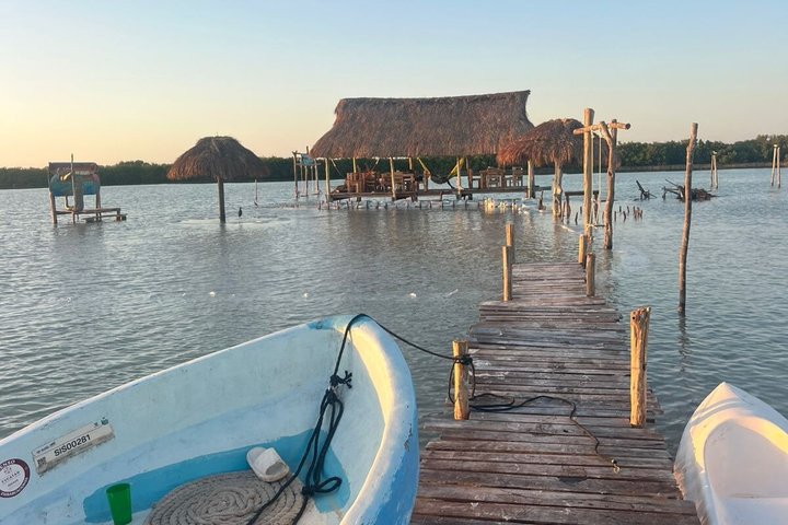 Progreso Beach and Isla Columpios Tour