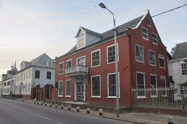 Walking Tour in Downtown Paramaribo