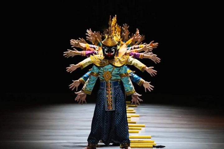 Luang Prabang Buddhas Light Stage Show