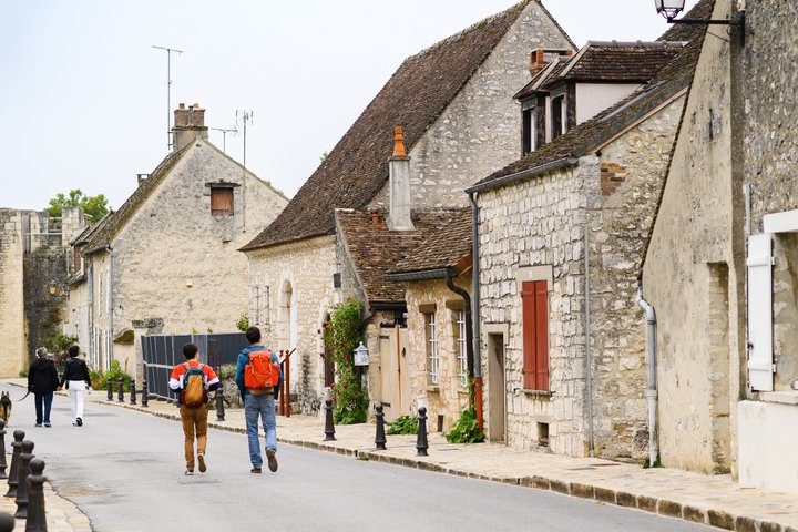 Fontainebleau Castle & Provins Medieval City with hotel pick up