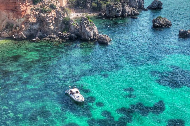 Palma de Mallorca Private Boat Trip with Water Toys and 25 Coves