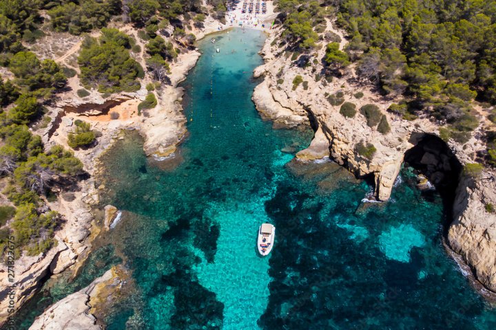 Palma de Mallorca Private Boat Trip with Water Toys and 25 Coves